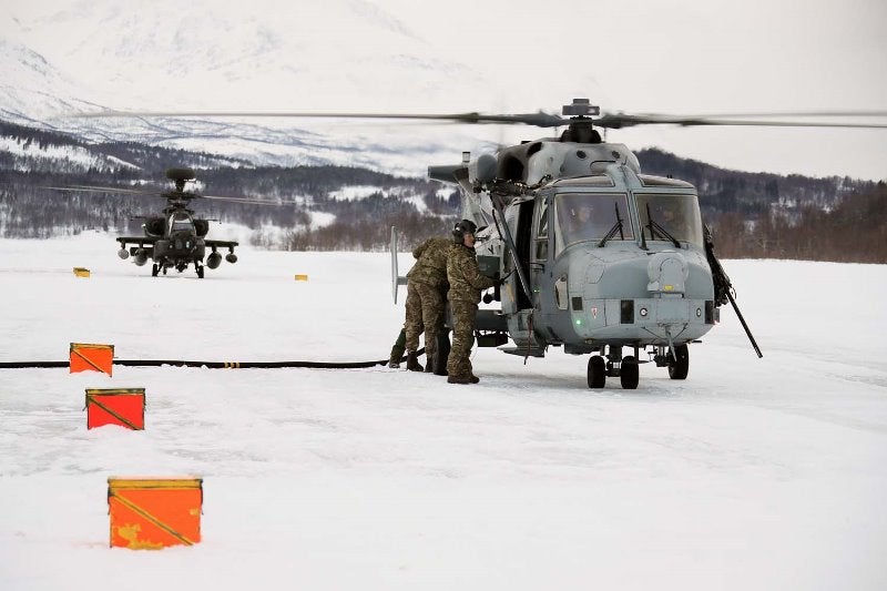 Video: UK Commando Helicopter Force train in extreme Arctic conditions