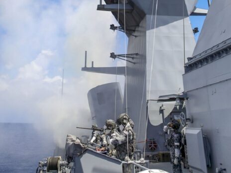 HMAS Arunta fires surface-to-air missiles at RIMPAC20 in Hawaii