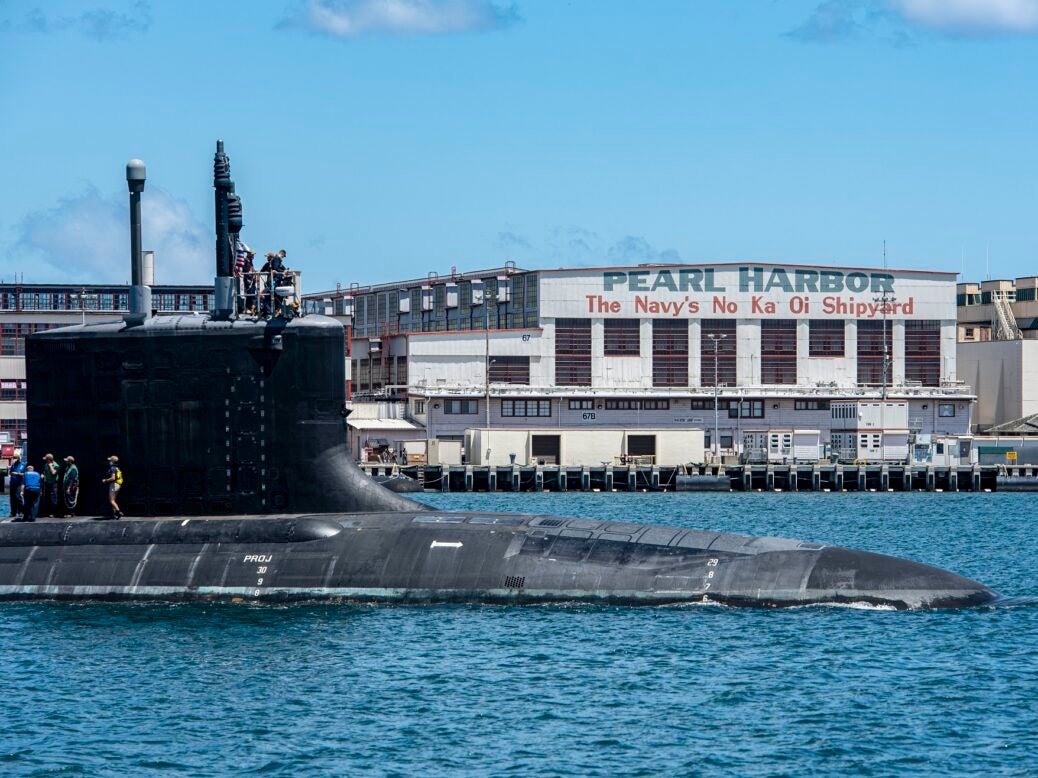 USS Missouri (SSN 780) departs Pearl Harbor Naval Shipyard