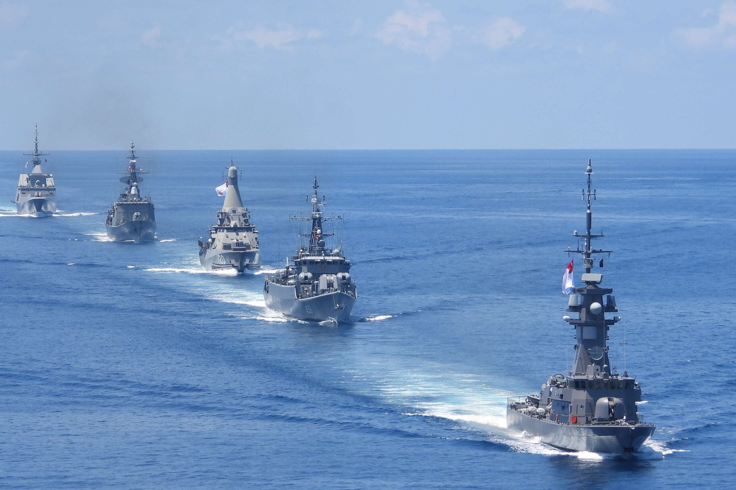 Navies of Singapore and Thailand participate in Exercise Singsiam