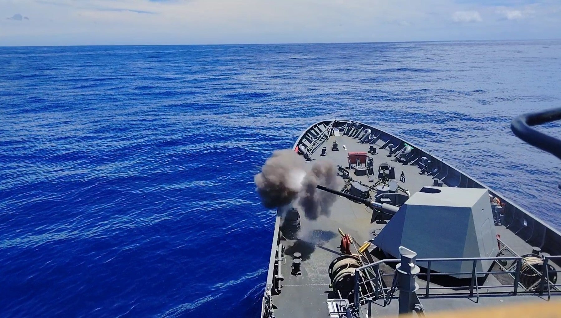 Philippine and Malaysian navies conduct live-fire tests during RIMPAC 2022