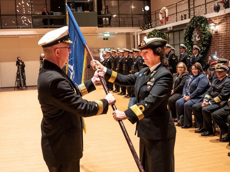 Die niederländische Marine übergibt das Kommando über SNMG1 an Deutschland
