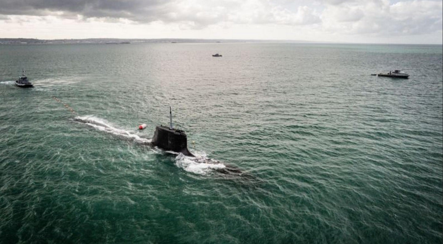 Un sous-marin nucléaire de la Marine nationale française entame des essais en mer