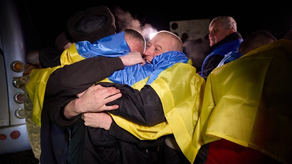 Los prisioneros de guerra ucranianos regresaron sanos y salvos a Ucrania.