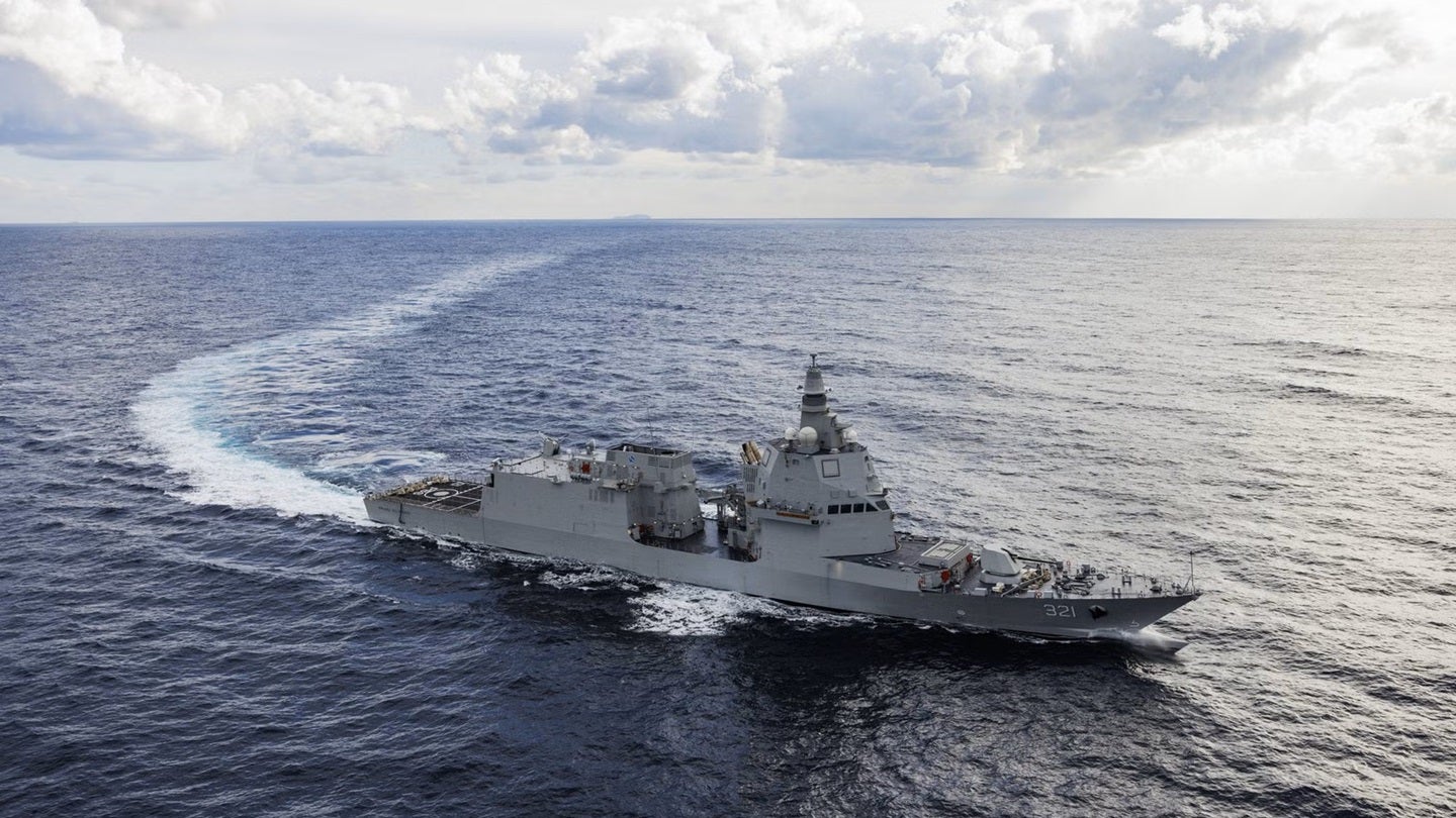 Indonesian Navy receives KRI PRABU SILIWANGI-321