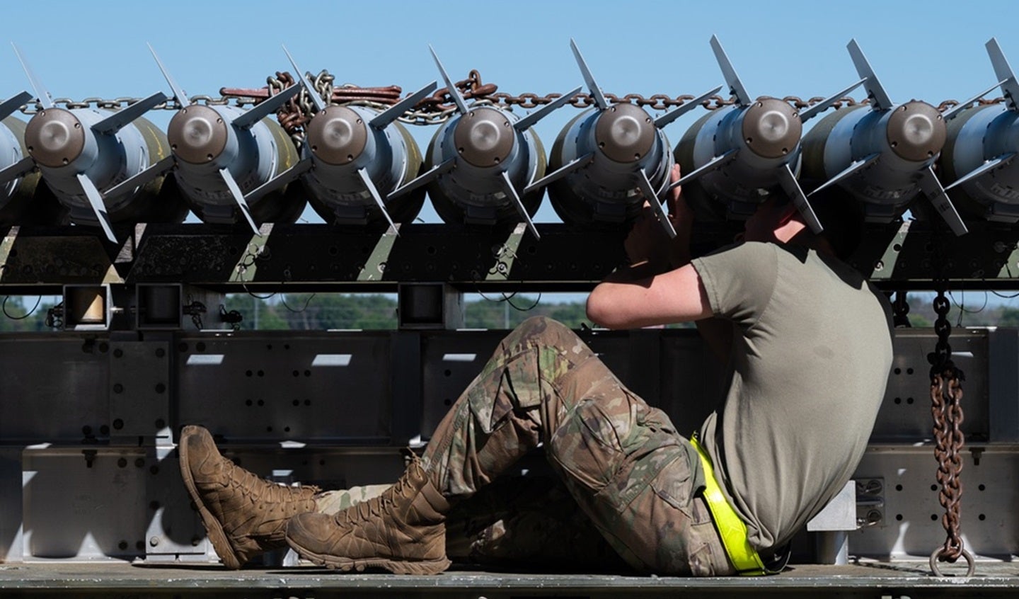 US Shifts to Direct Attack Munitions Against Iran, Signaling Tactical Change