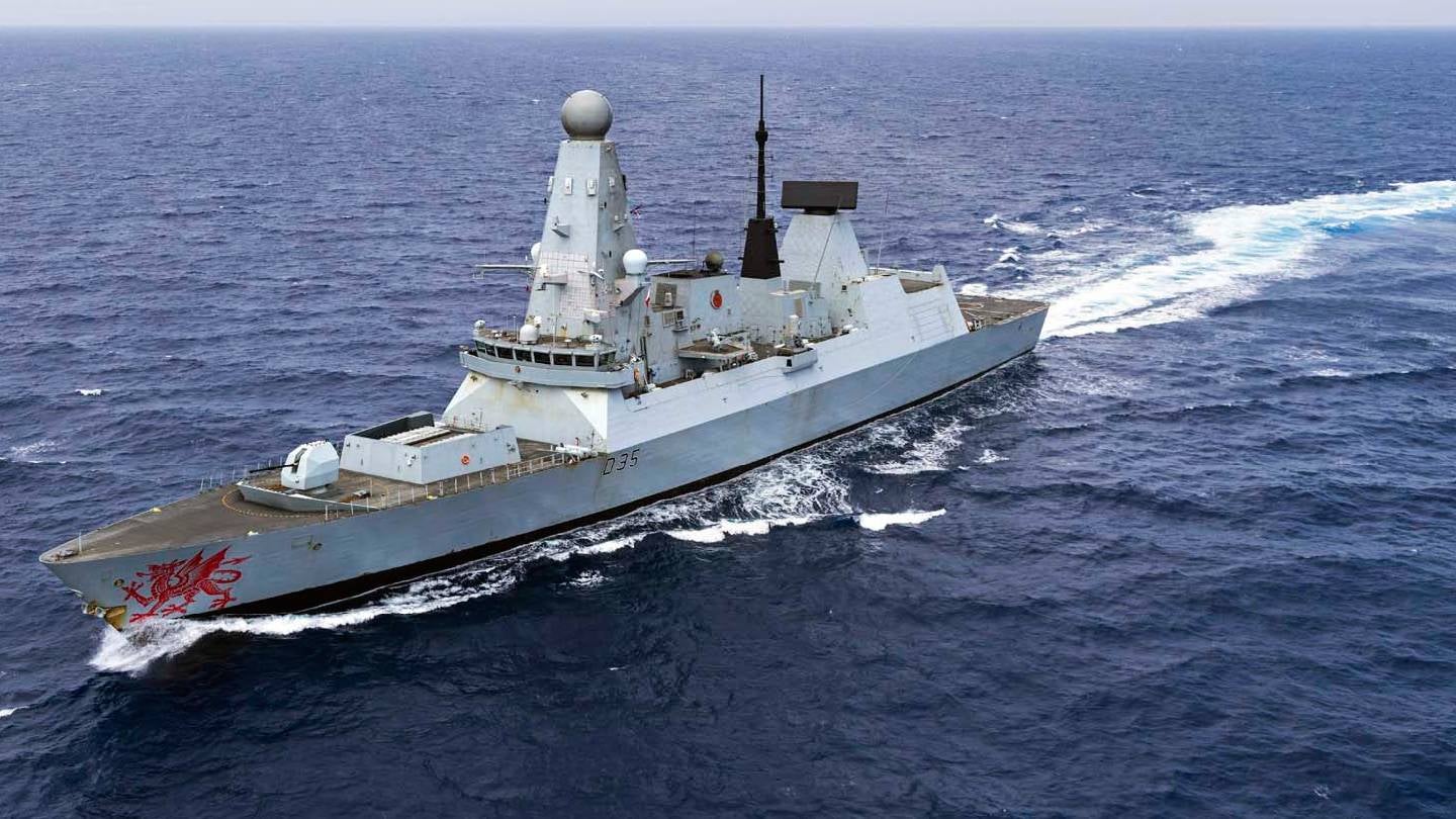 UK Deploys HMS Dragon for Possible Hormuz Mission