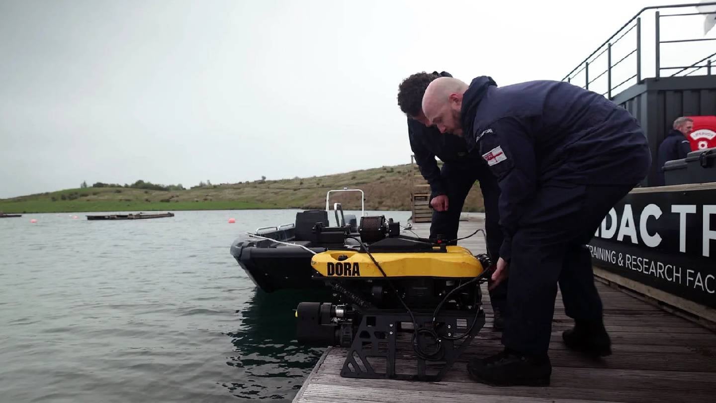Royal Navy Deploys Submersible Minehunter for Hormuz Mission