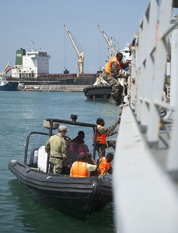 Djiboutian Marines conduct a ship-boarding scenario